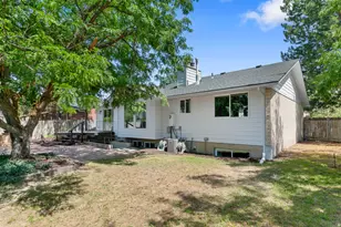 9828 S 2240 E, Sandy, UT 84092 - Photo 34