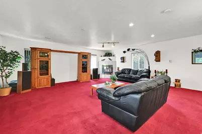 3876 S 2050 W, Roy, UT 84067 - Photo 14