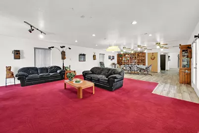 3876 S 2050 W, Roy, UT 84067 - Photo 12