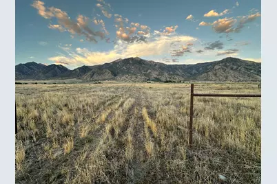 463 S 300 E, Mona, UT 84645 - Photo 2