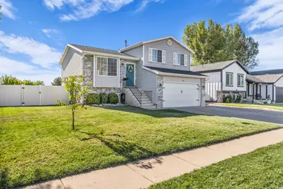1927 N 950 W, Clinton, UT 84015 - Photo 2