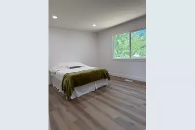 8287 S Valencia Cir, Sandy, UT 84093 - Photo 12