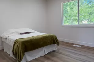 8287 S Valencia Cir, Sandy, UT 84093 - Photo 12