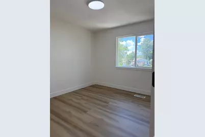 8287 S Valencia Cir, Sandy, UT 84093 - Photo 14