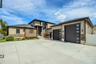 6833 W Rose Canyon Rd, Herriman, UT 84096 - Photo 1