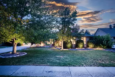 3704 E Brighton Point Dr S, Cottonwood Heights, UT 84121 - Photo 2
