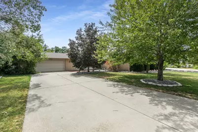 3704 E Brighton Point Dr S, Cottonwood Heights, UT 84121 - Photo 44