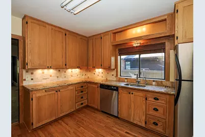 2466 S Highland Dr, Salt Lake City, UT 84106 - Photo 24