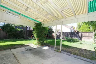 2466 S Highland Dr, Salt Lake City, UT 84106 - Photo 12