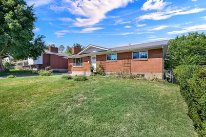 4475 S Vista Dr, South Ogden, UT 84403 - Photo 2