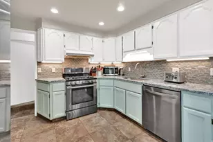 4475 S Vista Dr, South Ogden, UT 84403 - Photo 12