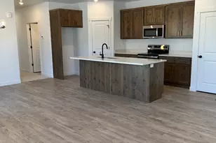 253 E Volunteer S, Spanish Fork, UT 84660 - Photo 2