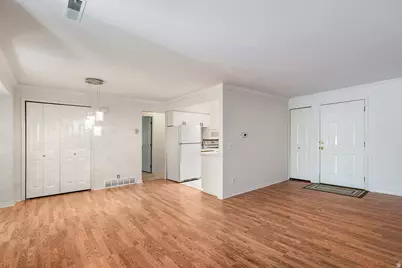 875 E Arrowhead Ln #42, Murray, UT 84107 - Photo 8