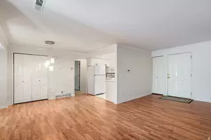 875 E Arrowhead Ln, Murray, UT 84107 - Photo 8