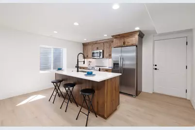 691 E Kings Peak Cv, Draper, UT 84020 - Photo 42