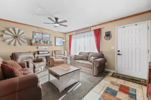 8557 S McIntyre Way, West Jordan, UT 84081 - Photo 4