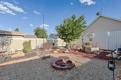 8557 S McIntyre Way, West Jordan, UT 84081 - Photo 32