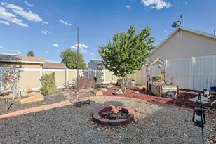 8557 S McIntyre Way, West Jordan, UT 84081 - Photo 32