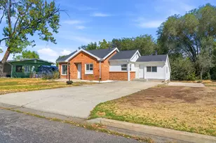 480 Highland Dr, Riverdale, UT 84405 - Photo 2
