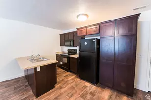 211 E 700 N, Vineyard, UT 84059 - Photo 4