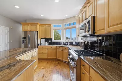 419 E 12100 S, Draper, UT 84020 - Photo 12