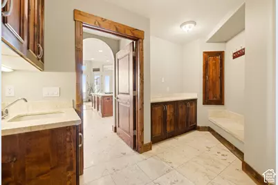 2527 E Bonneville Terrace Dr, Ogden, UT 84403 - Photo 28
