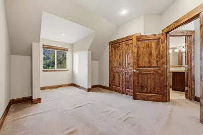 2527 E Bonneville Terrace Dr, Ogden, UT 84403 - Photo 38