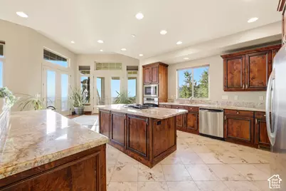 2527 E Bonneville Terrace Dr, Ogden, UT 84403 - Photo 14