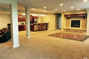2527 E Bonneville Terrace Dr, Ogden, UT 84403 - Photo 36