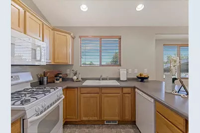 5443 N Cricket Ln E, Stansbury Park, UT 84074 - Photo 14
