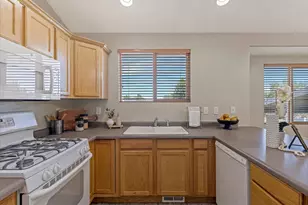 5443 N Cricket Ln E, Stansbury Park, UT 84074 - Photo 14