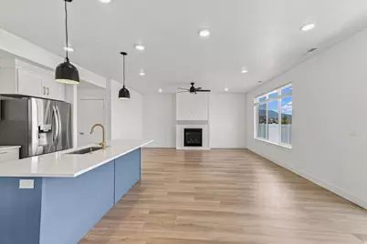 531 E 600 S, Hyrum, UT 84319 - Photo 8