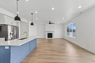 531 E 600 S, Hyrum, UT 84319 - Photo 8