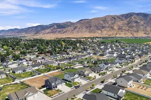 531 E 600 S, Hyrum, UT 84319 - Photo 24