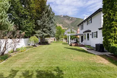 3329 E Stonehill Ln, Cottonwood Heights, UT 84121 - Photo 48