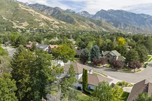 3329 E Stonehill Ln, Cottonwood Heights, UT 84121 - Photo 58