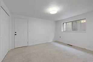 3329 E Stonehill Ln, Cottonwood Heights, UT 84121 - Photo 46