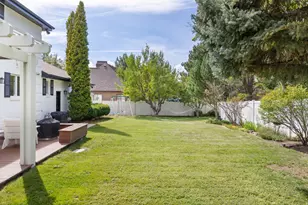 3329 E Stonehill Ln, Cottonwood Heights, UT 84121 - Photo 52
