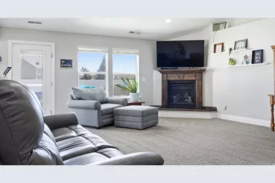 2831 W 2325 N, Plain City, UT 84404 - Photo 10