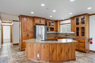 8191 N Sapphire Dr, Saint George, UT 84770 - Photo 4
