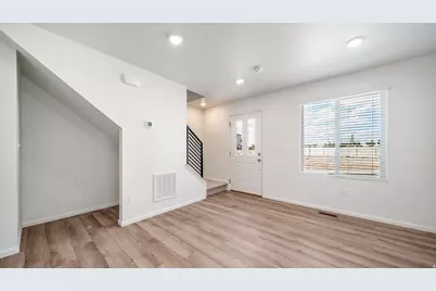 541 N Beaver Ln, Saratoga Springs, UT 84045 - Photo 4