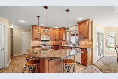739 W Mindy Cir, Kaysville, UT 84037 - Photo 10