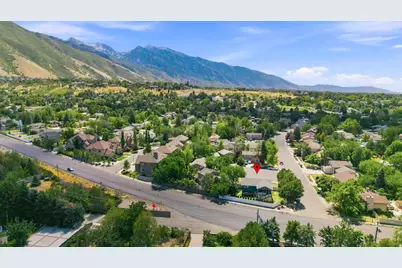 3173 E Barnhill Bay, Cottonwood Heights, UT 84121 - Photo 28