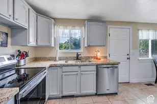 2735 W 7525 S, West Jordan, UT 84084 - Photo 14