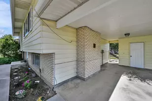 1439 W 2600 N, Clinton, UT 84015 - Photo 4