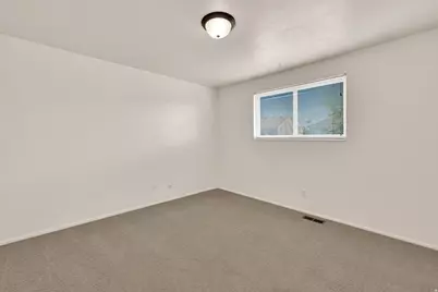 1439 W 2600 N, Clinton, UT 84015 - Photo 18