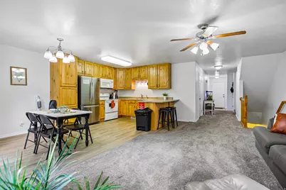 2895 N Bridalwood Loop W, Lehi, UT 84043 - Photo 8