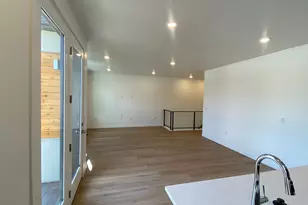 288 W Bishop Pl, Salt Lake City, UT 84103 - Photo 6