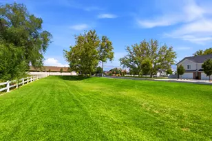 2714 S 2250 W, West Haven, UT 84401 - Photo 38