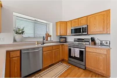 2801 N Wyndom Way, Layton, UT 84040 - Photo 10